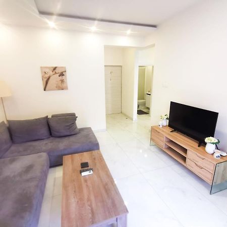 The White Pearl Apartment Larnaca Exterior photo