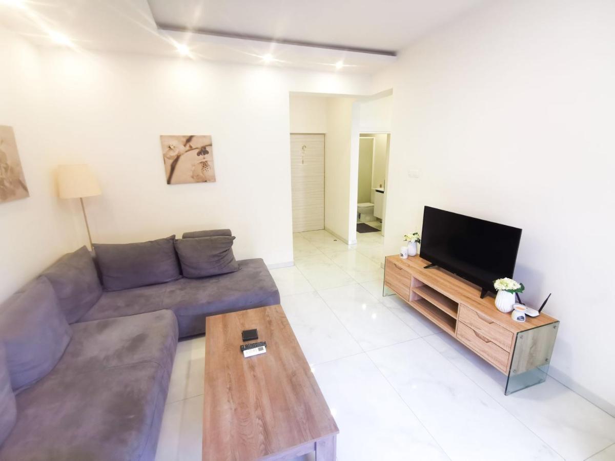 The White Pearl Apartment Larnaca Exterior photo